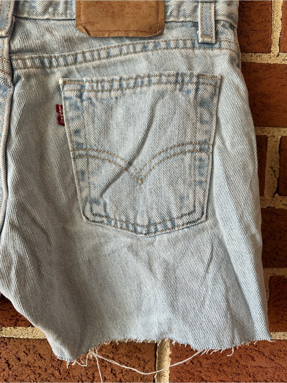 Vintage Levi’s 518 Superlow Shorts Women’s 5M Low Rise Light Wash - Picture 5 of 8